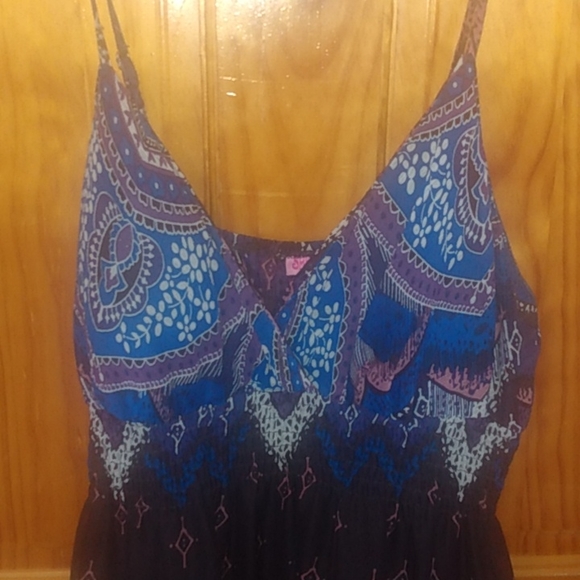 Dress- Long - Picture 2 of 5